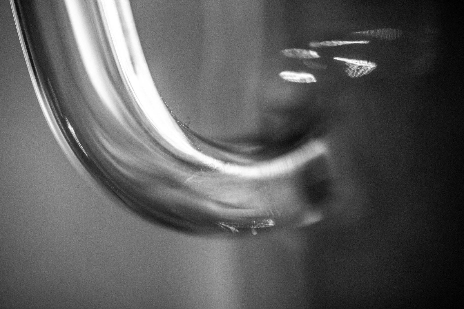 brushed hardware detail, hinge