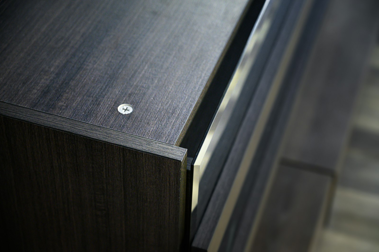 hinge detail